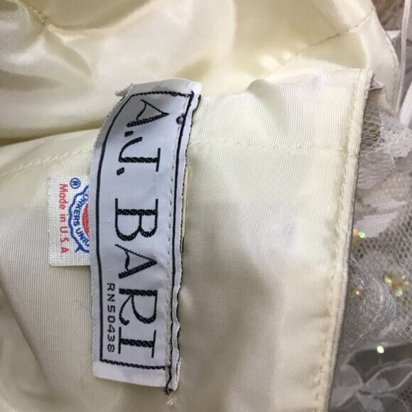 VINTAGE A.J.BARI - WOMEN 8 - IVORY LACE STRAPLESS LARGE BOW FORMAL DRESS - Picture 4 of 4